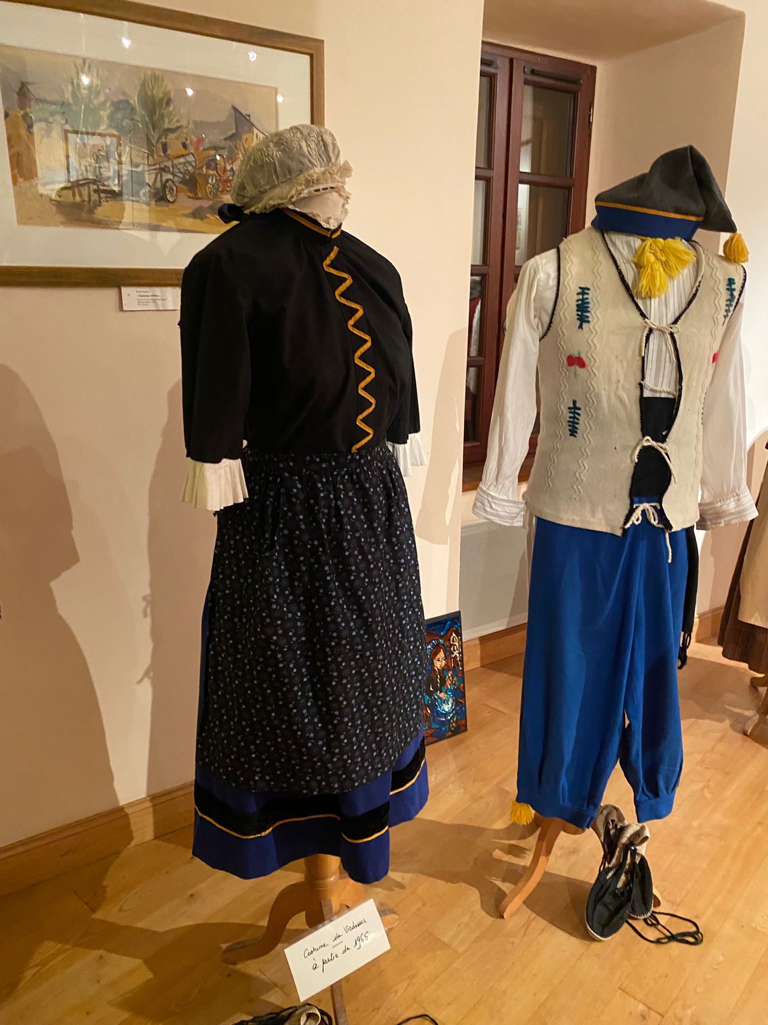 60 ans - Exposition de costumes régionaux - Maison des Consuls